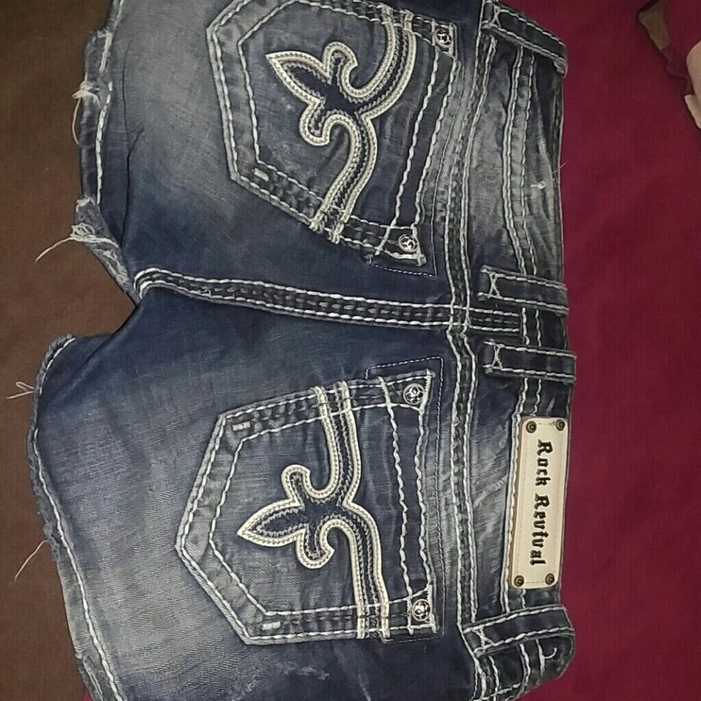 Women's rock revival shorts size 28